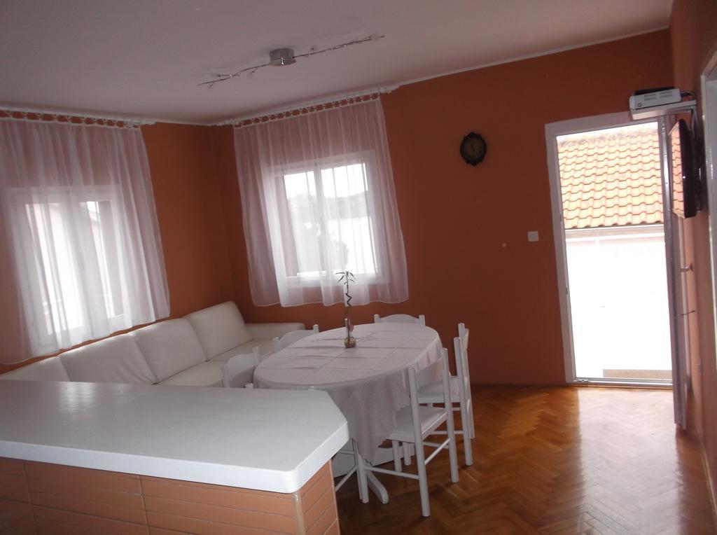 Apartman Vladic Apartment Grebastica Exterior photo